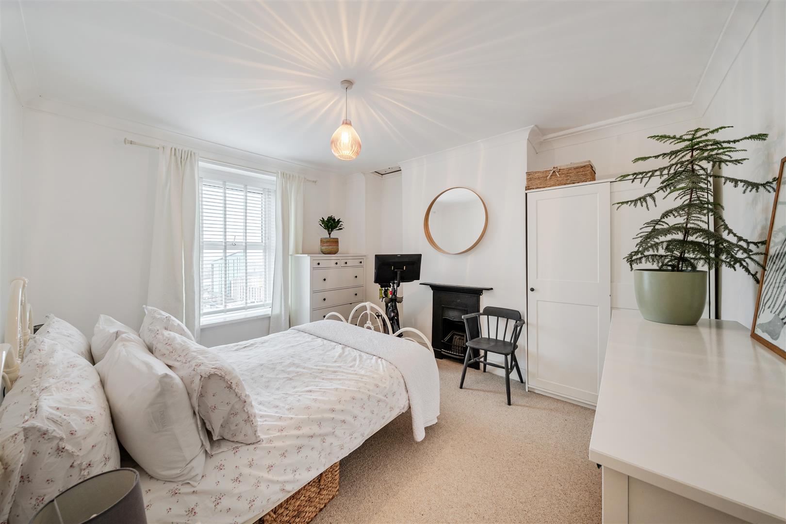 Bryn Y Don Road, Mount Pleasant, Swansea, SA1 6YA